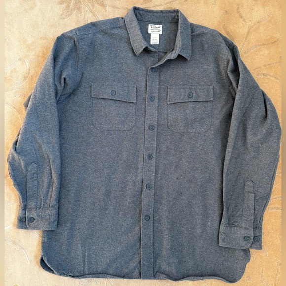 EUC, LL Bean Men's Button Down Heavy Weight Chamois Shirt, Gray Flannel, Size XL - Picture 5 of 8